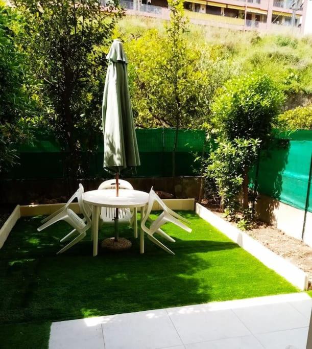 Menton, Appartement/Jardin, Proche Mer Et Centre Eksteriør billede